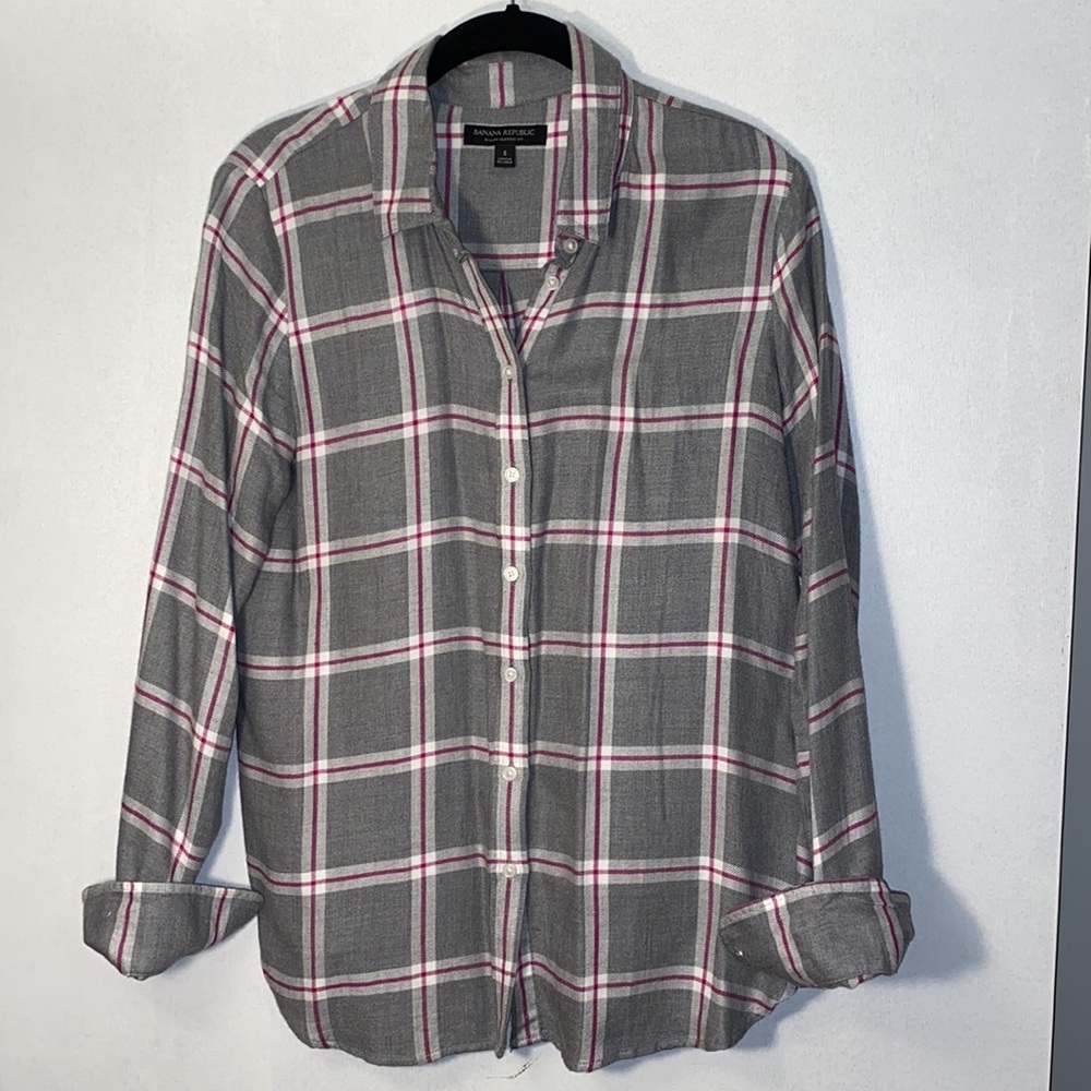 Gray/White/Magenta Button-Down - S